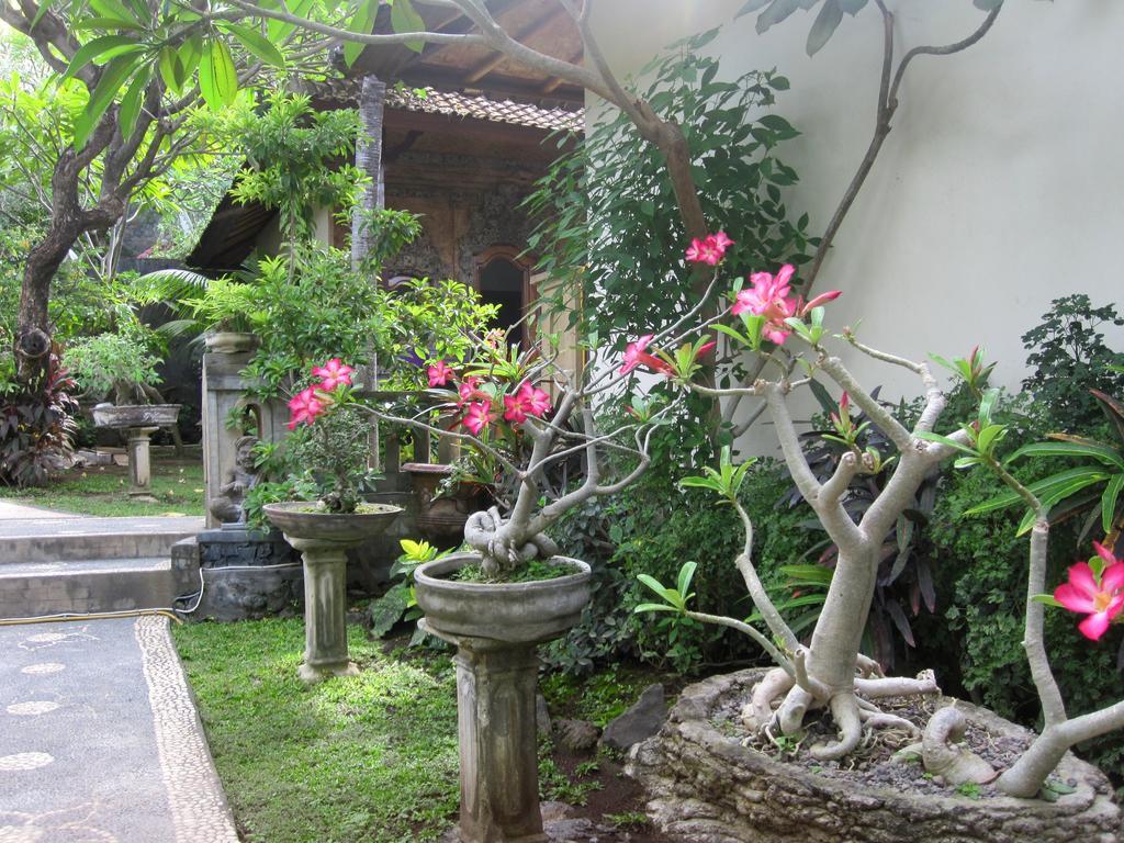 Galang Kangin Bungalows Amed  Exterior photo