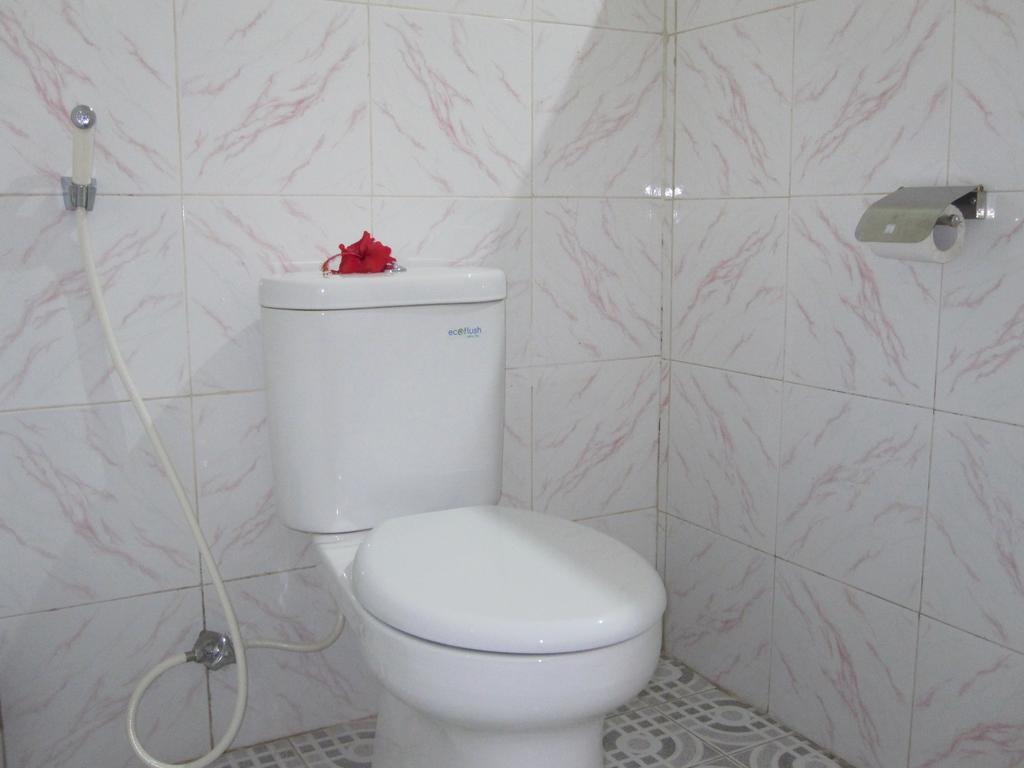 Galang Kangin Bungalows Amed  Room photo