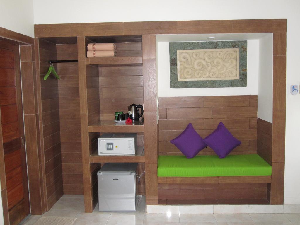 Galang Kangin Bungalows Amed  Room photo