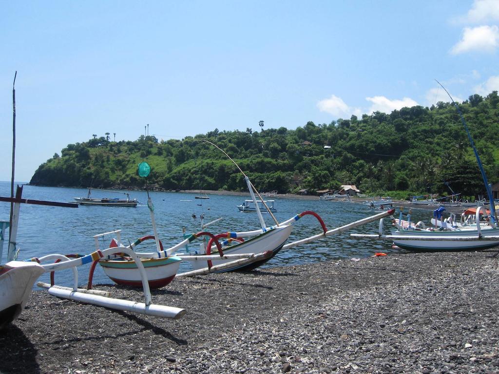 Galang Kangin Bungalows Amed  Exterior photo