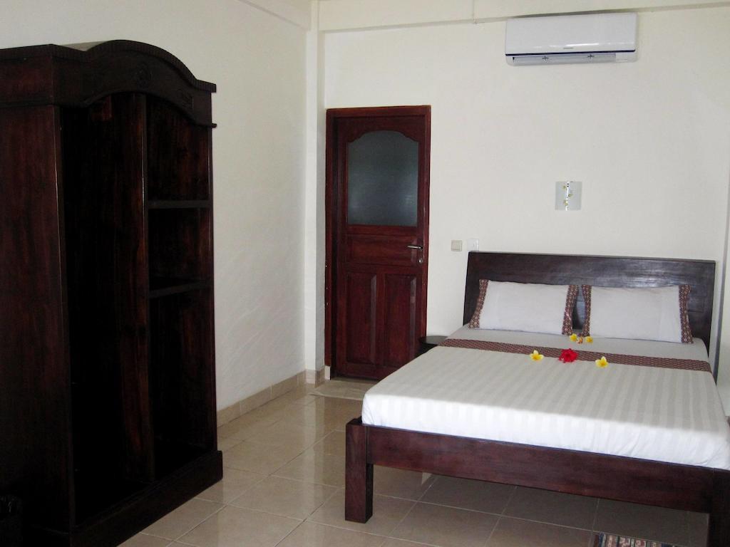 Galang Kangin Bungalows Amed  Room photo